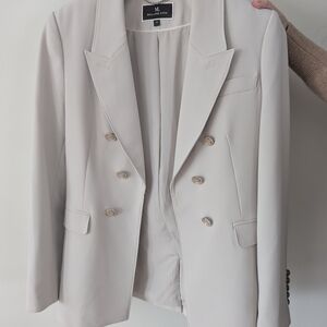 Melanie Lyne Cream Double-Breasted Suit Jacket with Gold Buttons
